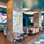 Deluxe Canal Street Suites By Sonder