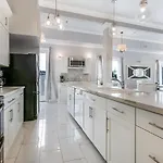 Apartment Stunning Penthouse In The Heart Of The *