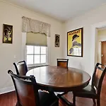 New Orleans Cottage Apartment