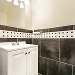 Aparthotel Modern, Spacious With Luxury Amenities 3*