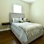 Esplanade Magic 4 *
