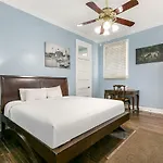 Comfortable Rooms Near All Nola Hot Spots Apartment New Orleans