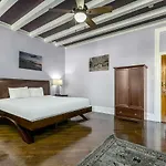 Apartment Comfortable Rooms Near All Nola Hot Spots New Orleans