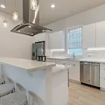 Townhouse Near Attractions * New Orleans