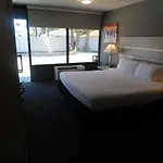 Hotel 10 Extended Stay