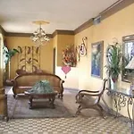 Super 8 By Wyndham New Orleans