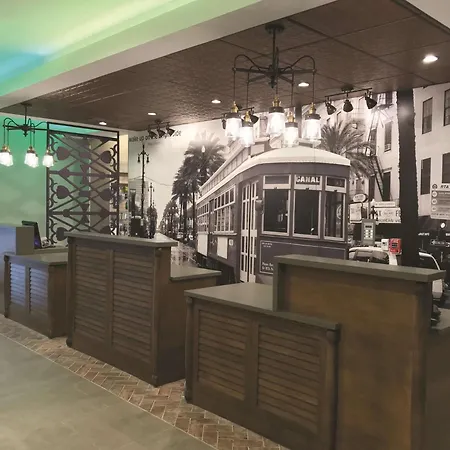La Quinta & By Wyndham Downtown Hotel 3*
