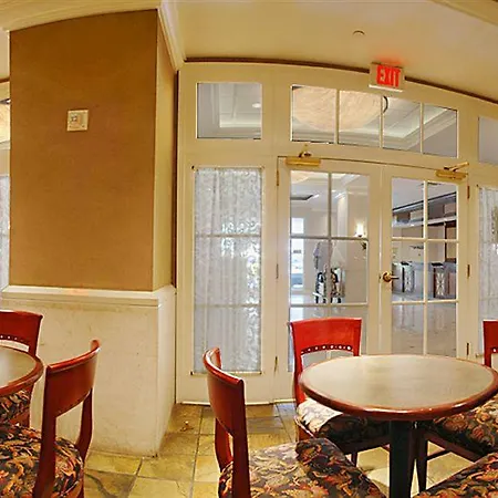 La Quinta & By Wyndham Downtown 3*
