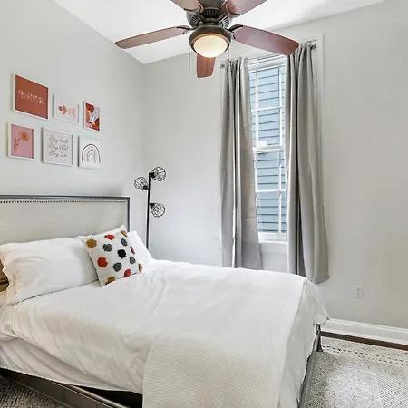 Holiday home Stunning Greek Revival In Lower Garden District New Orleans