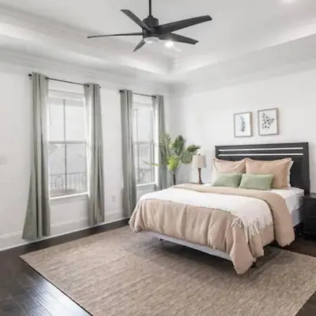 Vibrant Nola Modern Loft 3bd 2ba *