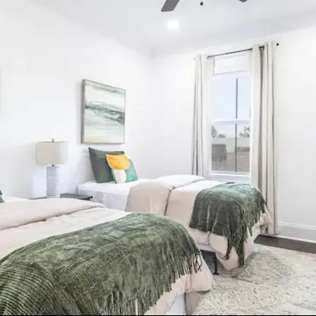 Vibrant Nola Modern Loft 3bd 2ba New Orleans