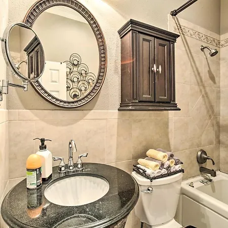 12 Mi To French Quarter! Holiday home