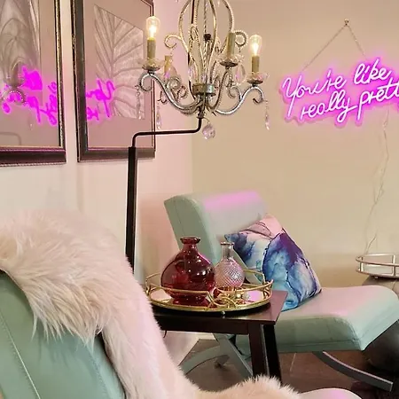 Apartment The Chic Flamingo