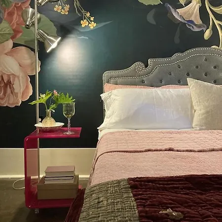 The Chic Flamingo Apartment New Orleans