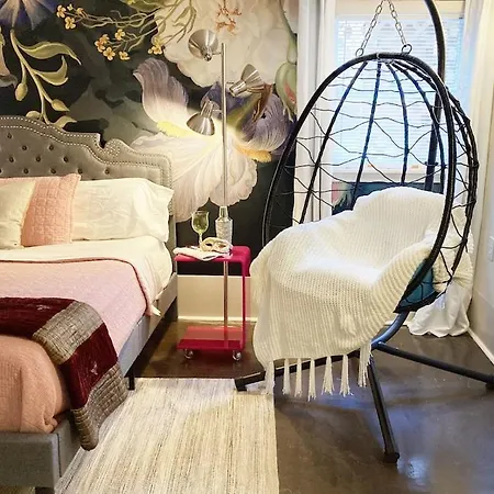 The Chic Flamingo Apartment