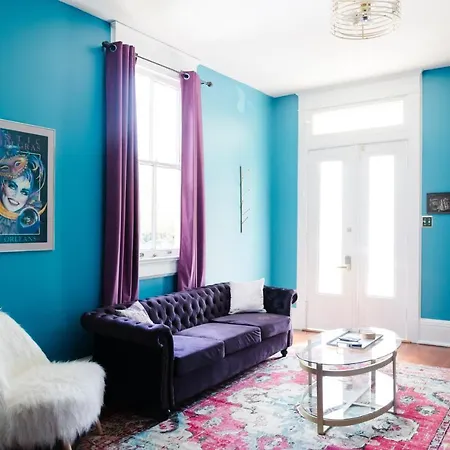Art Inspired Mid-city 3 Bedroom - 1 Mile Away From French Quarter