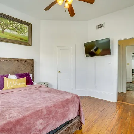 Shotgun-style In Mid-city! Holiday home