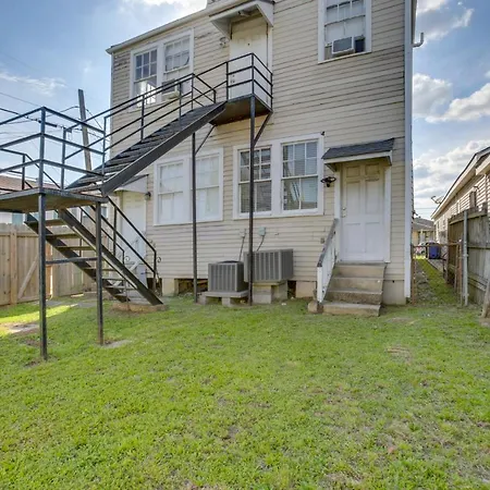 Shotgun-style In Mid-city! Holiday home