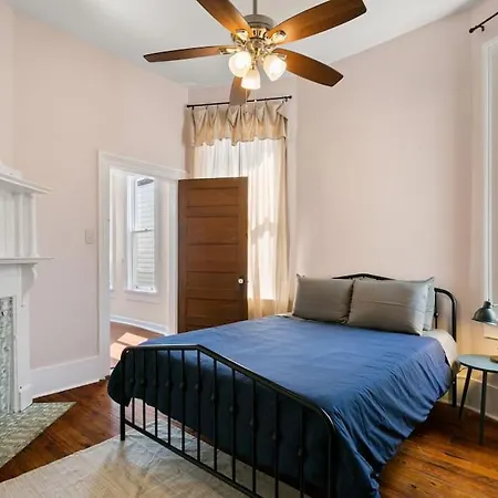 Apartment Gorgeous Garden District Apt Steps To St Charles New Orleans