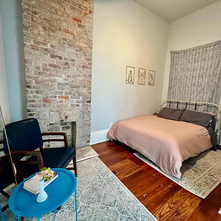 Enchanting In Nola Apartment