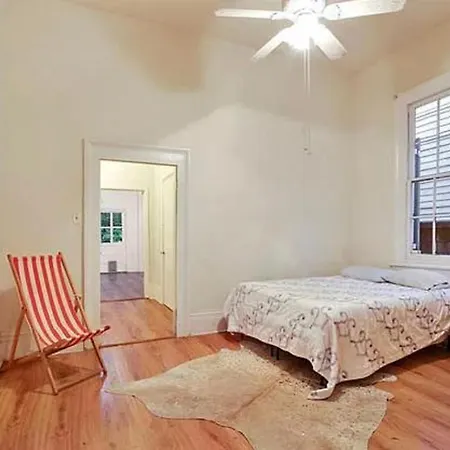 Apartment Quintessential French Quarter *