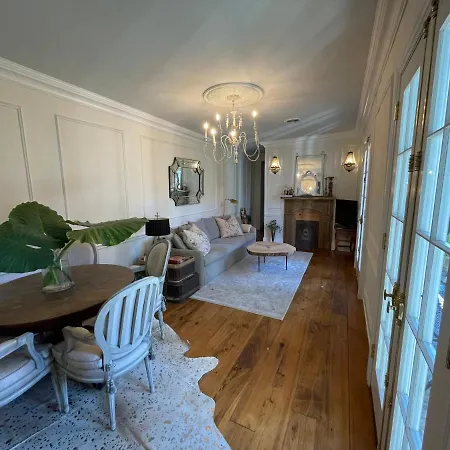 Quintessential French Quarter Apartment New Orleans