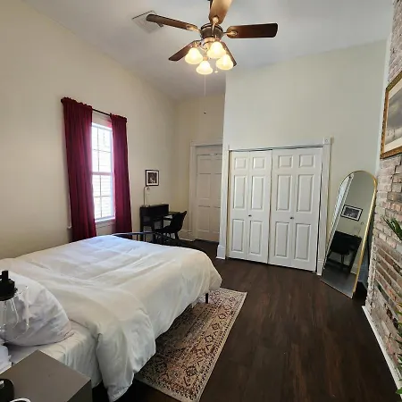 Vintage Mid-city Gem New Orleans