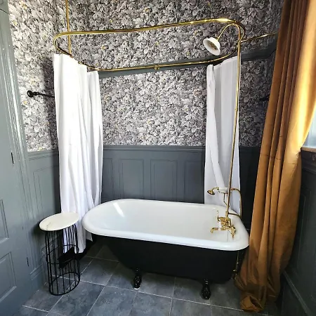 Vintage Mid-city Gem New Orleans