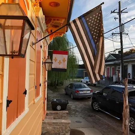 Vintage Nola 3 *