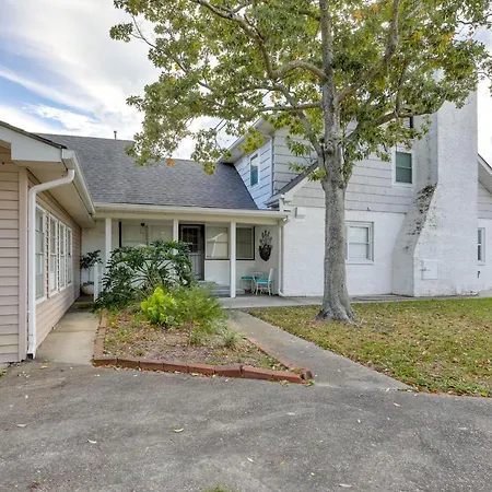 Elegant Escape With Furnished Porch! * New Orleans