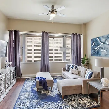 #1403- Enormous Sleeps 4 W Coffee * New Orleans