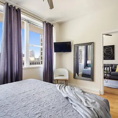 #1406- 14th Fl King Bed Close To Superdome & Saenger Holiday home New Orleans