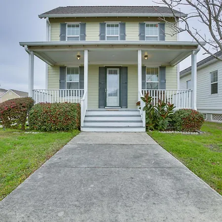Holiday home 4 Mi To French Quarter Bright Home!
