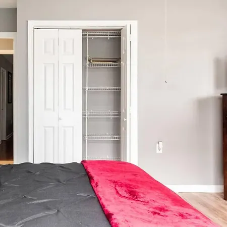 Quiet Cozy 3bedroom 10 Minutes From Downtown Holiday home New Orleans
