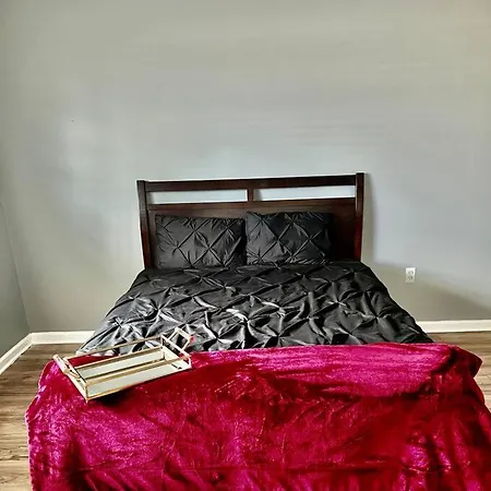 Quiet Cozy 3bedroom 10 Minutes From Downtown Holiday home