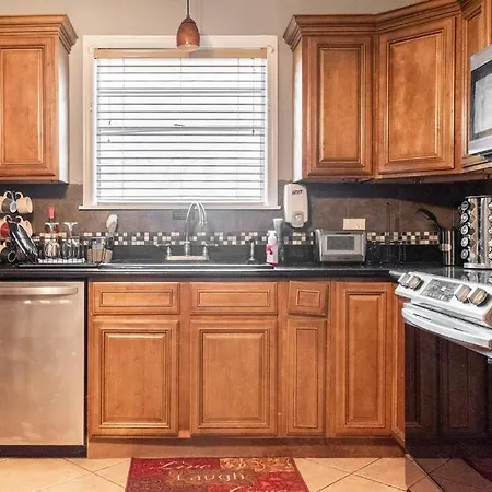 Quiet Cozy 3bedroom 10 Minutes From Downtown * New Orleans