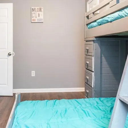 Quiet Cozy 3bedroom 10 Minutes From Downtown