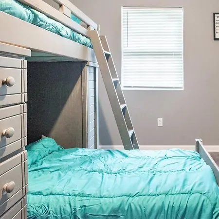 Quiet Cozy 3bedroom 10 Minutes From Downtown Holiday home *