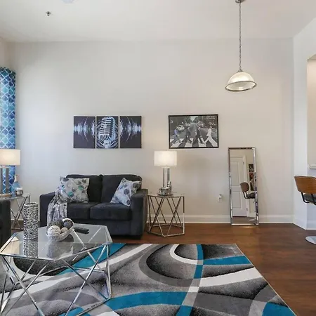 Modern Nola With Rooftop Pool Apartment
