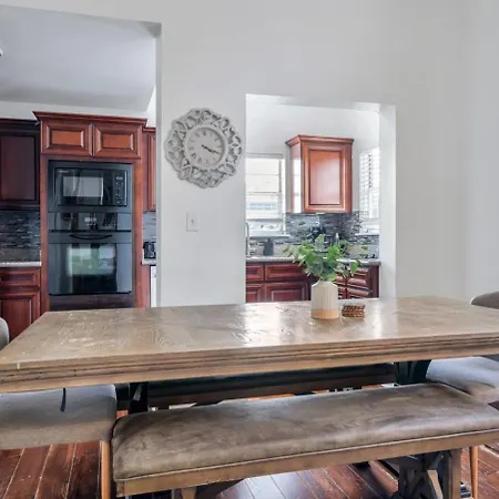 Holiday home Chic Retreat On Streetcar Line W Pool New Orleans