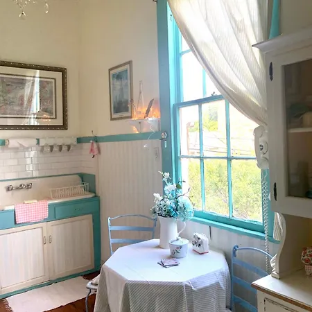 Holiday home 4br 3 Ba Huge, Balcony, Cemetery, Streetcar Sleeps 8! New Orleans