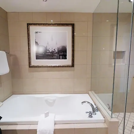 Hotel Harrah'S New Orleans, A Caesars Rewards Destination
