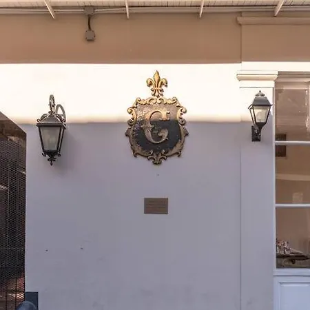 St. Philip Manor French Quarter Hotel *