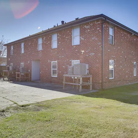 Walk To Lakefront Near Nola Park Apartment