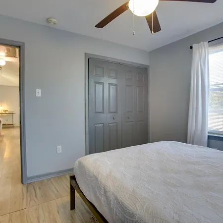 Walk To Lakefront Near Nola Park Apartment