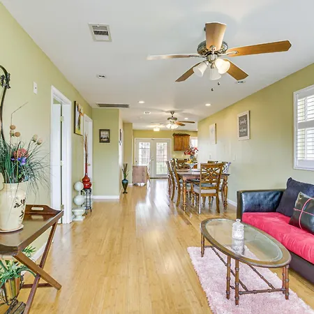 Walk To And Dining Remote Working Hub With Patio