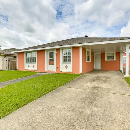 Walk To And Dining Remote Working Hub With Patio *
