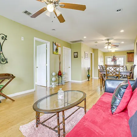 Walk To And Dining Remote Working Hub With Patio