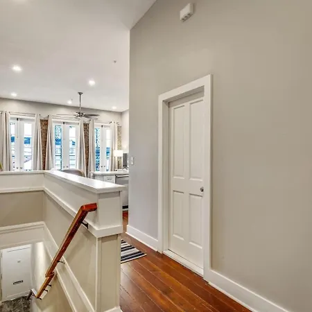 Bright - Balcony & Private Entrance New Orleans