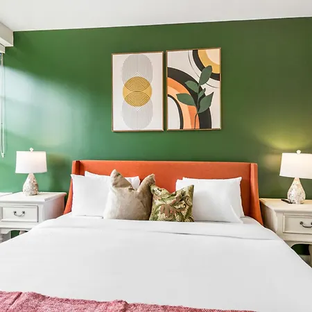 Apartment Big Easy Elegance: 4-bedroom In The Heart Of